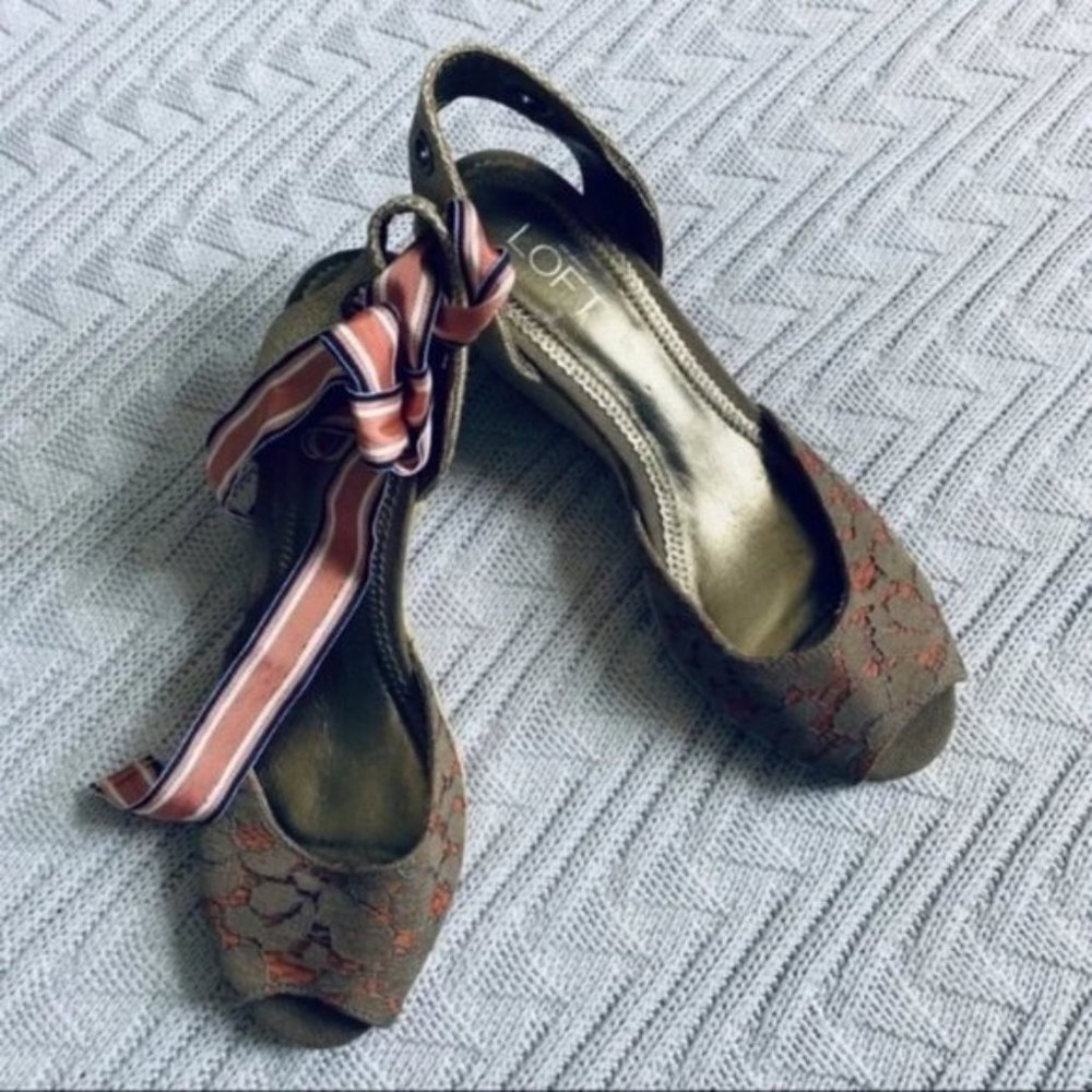 Ann Taylor Loft Wedge Heels💥PRICE DROP💥